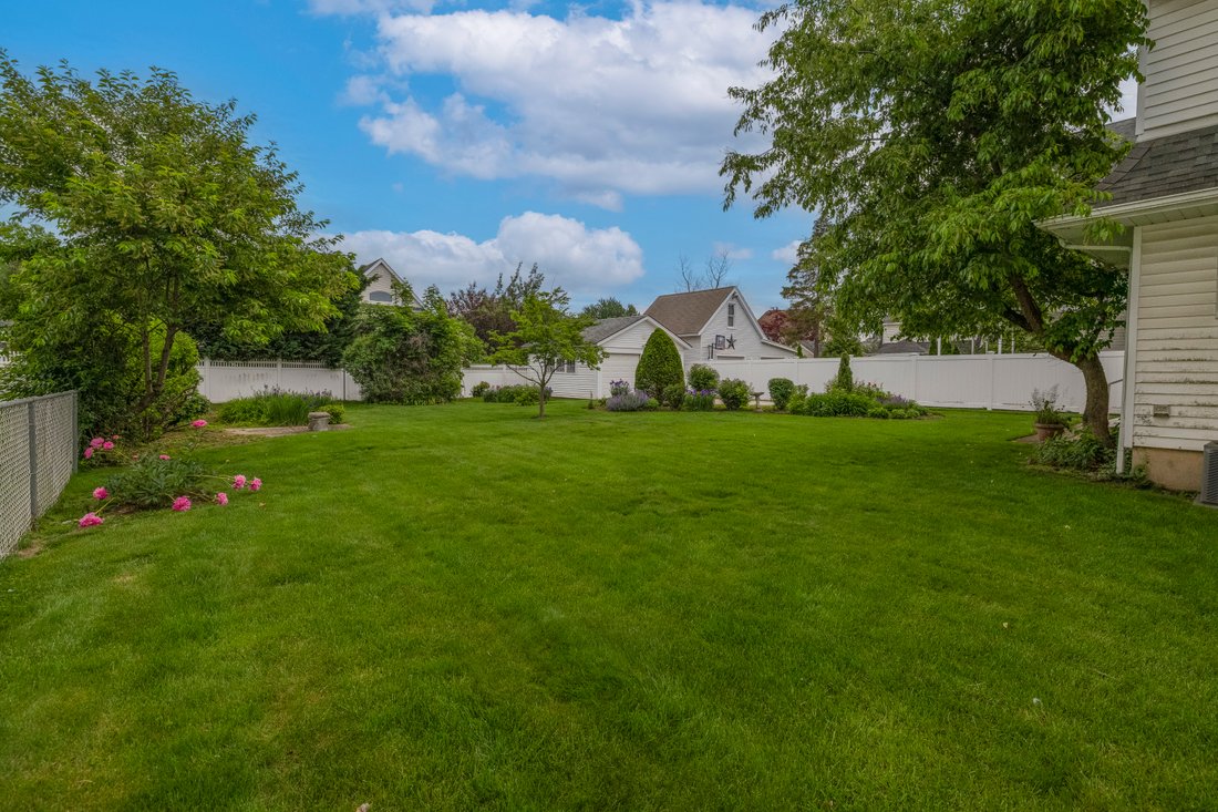 House in Rockville Centre, New York, United States 2 - 18025389