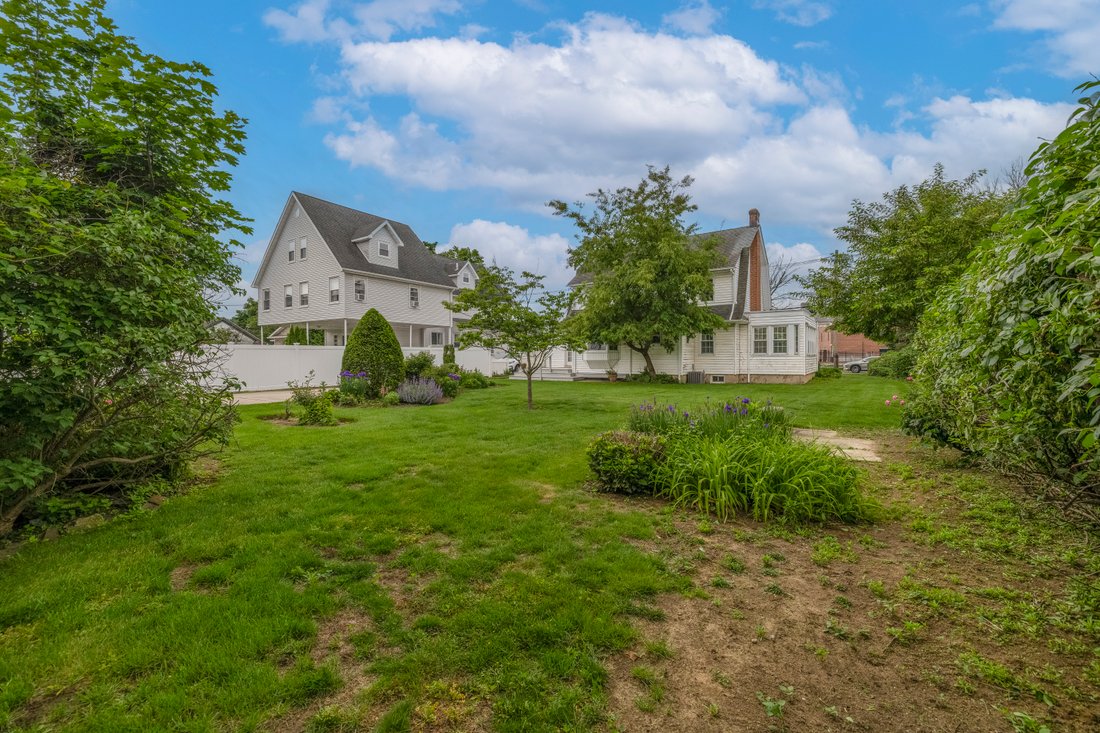 House in Rockville Centre, New York, United States 5 - 18025389