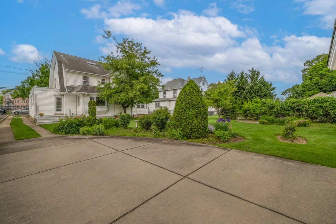 House in Rockville Centre, New York, United States 4 - 18025389