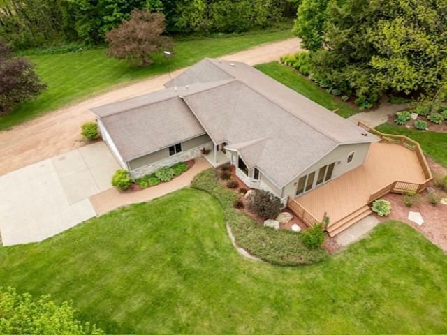 House in Stratford, Wisconsin, United States 1 - 18025376