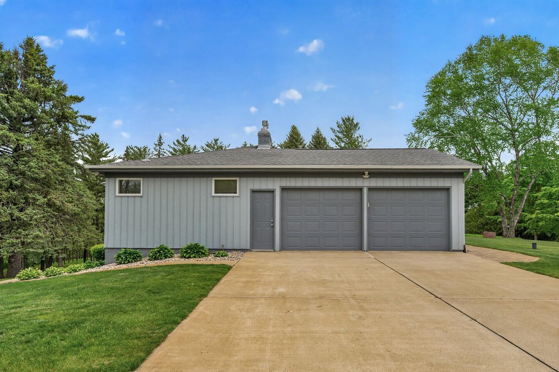 House in Jordan, Minnesota, United States 2 - 18027427