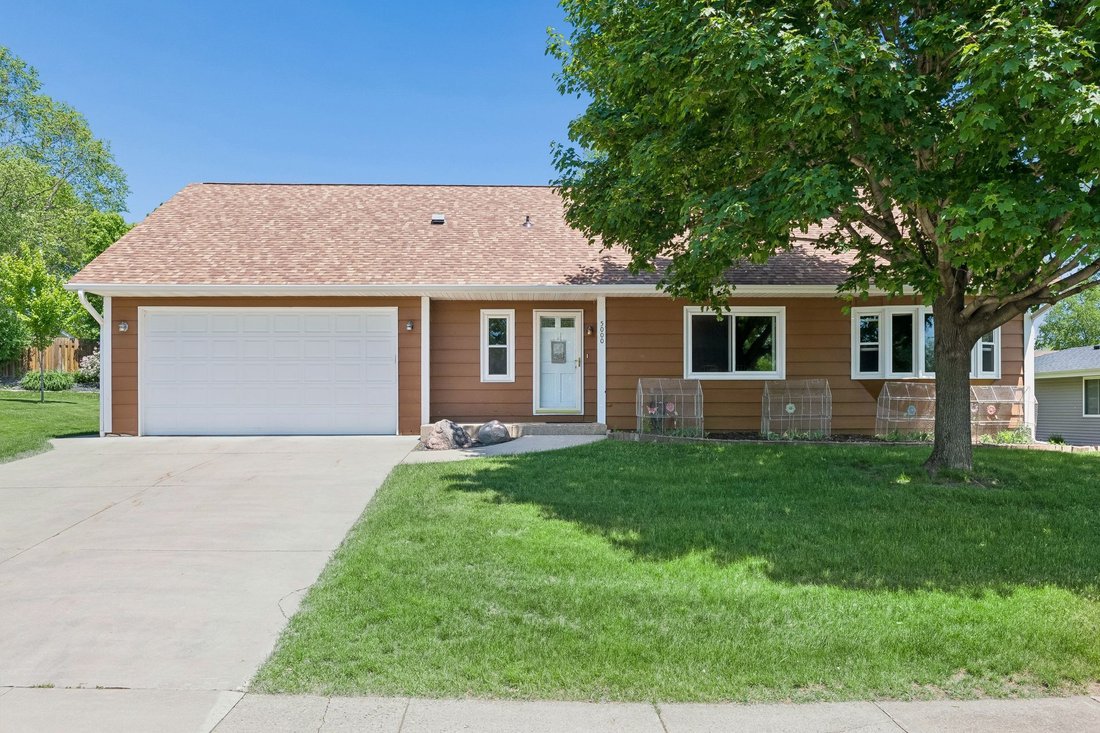 House in Bloomington, Minnesota, United States 1 - 18028271