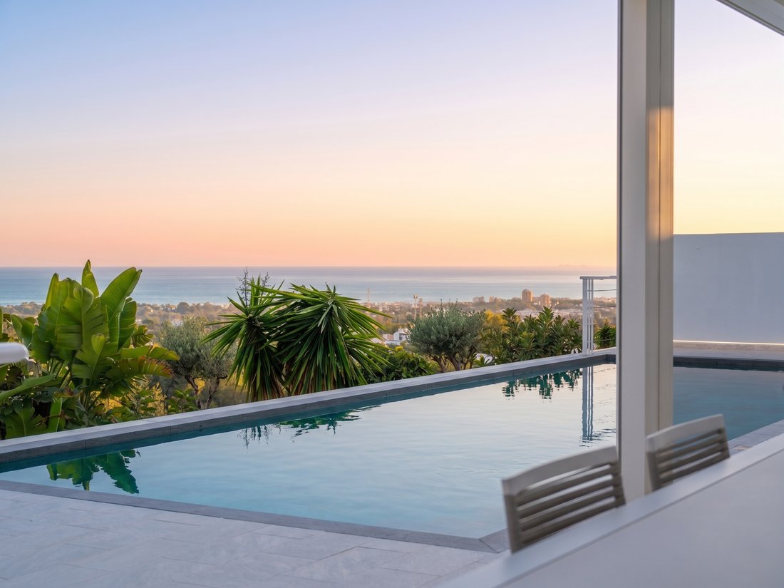 Villa in Nueva Andalucia, Marbella, Spain 2 - 16735471
