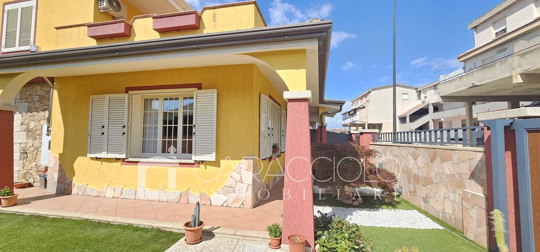 Villa in Center, Olbia, Italy 2 - 18027257