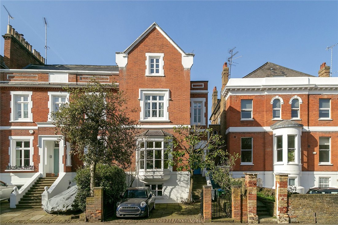 House in Richmond Upon Thames, England 1 - 18027347