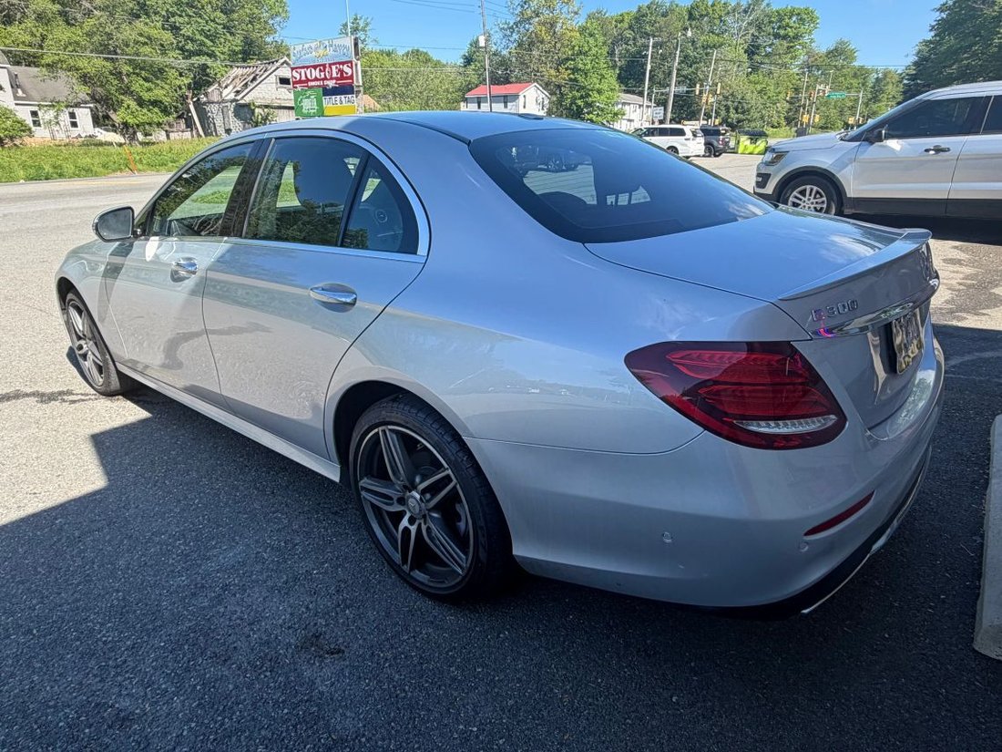 Sedan in Tobyhanna, PA, United States 3 - 18027907
