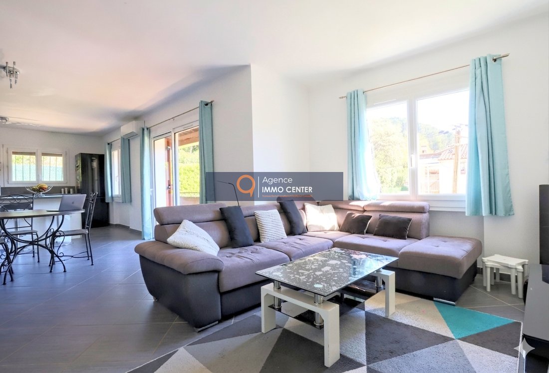 House in Solliès-Toucas, Provence-Alpes-Côte d'Azur, France 5 - 18026571