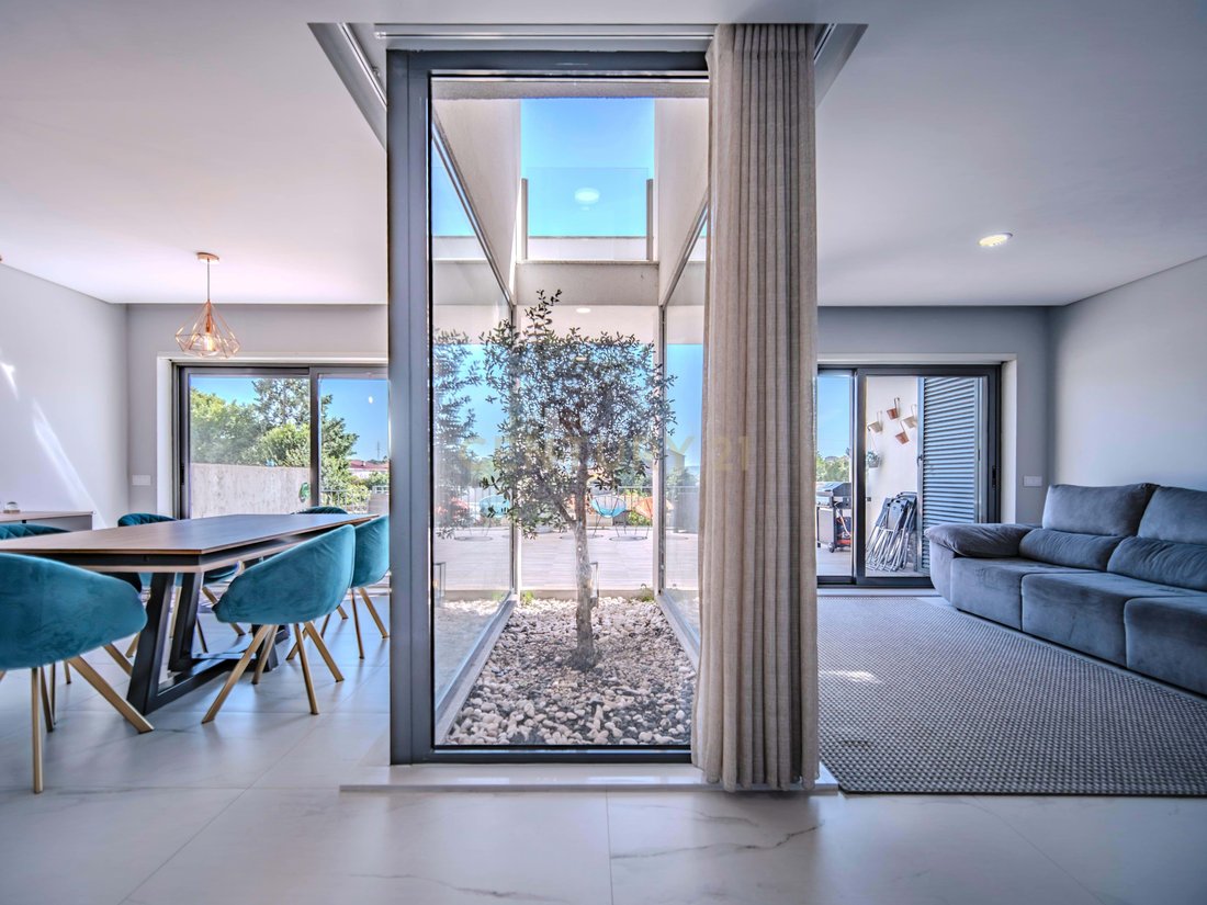 Villa in Rio Tinto, Porto District, Portugal 3 - 18030544