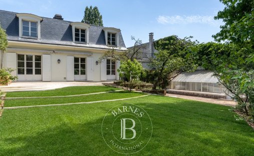 House in Clagny-Glatigny, Versailles, France 1