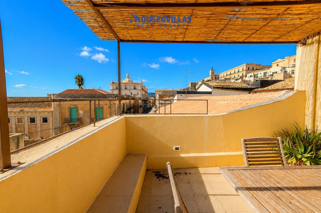 Apartment in Center, Noto, Sicily 4 - 18032055