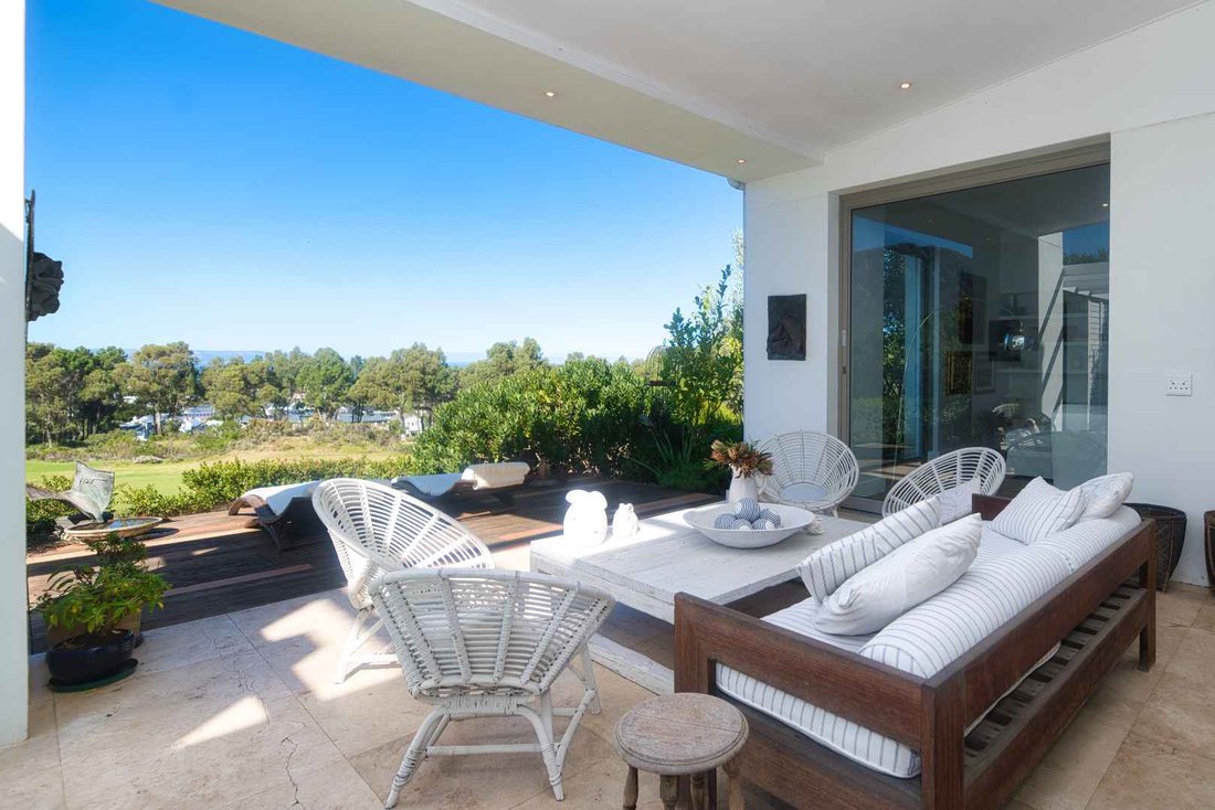 House in Fernkloof Estate, Western Cape, South Africa 1 - 18025894