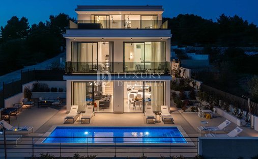 House in Okrug Gornji, Split-Dalmatia County, Croatia 1