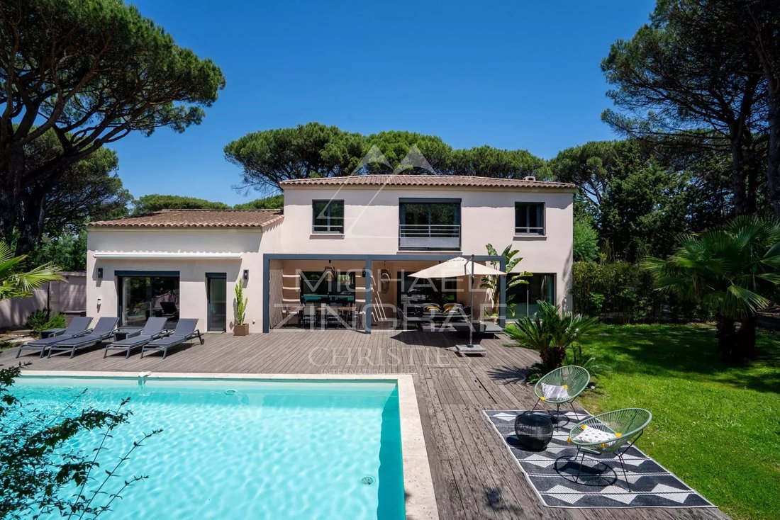 Villa in Gassin, Provence-Alpes-Côte d'Azur, France 2 - 18027510