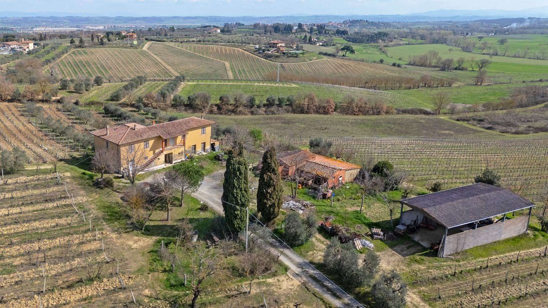 Montepulciano, Tuscany, Italy 1 - 18031401