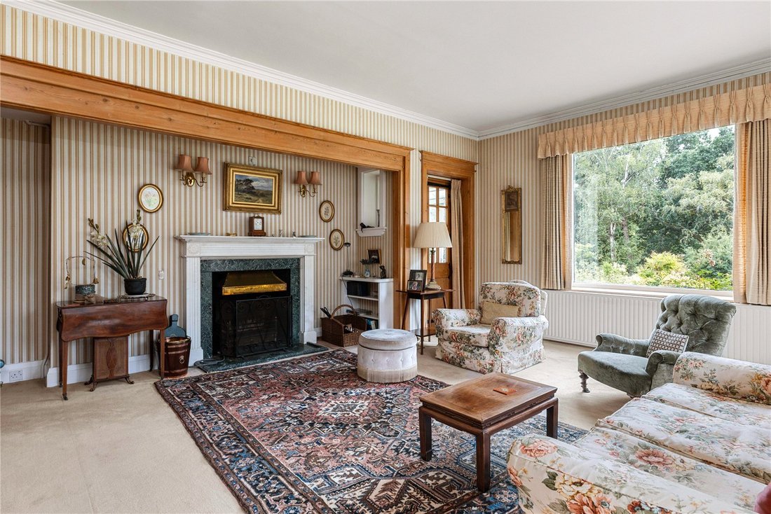 House in Guildford, England 4 - 18027354