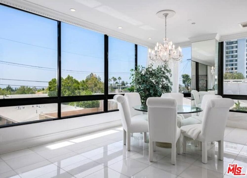 Condo in Los Angeles, California, United States 4 - 18028736