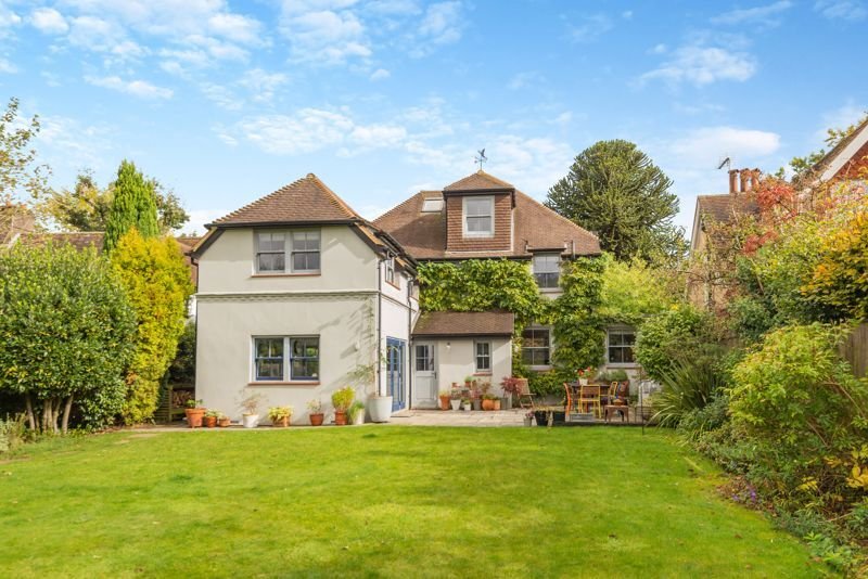 House in Abinger Hammer, England 1 - 18025815