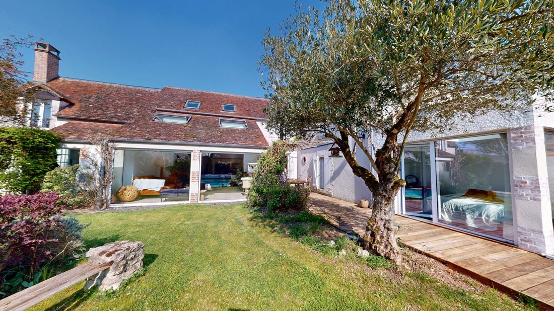House in Saint-Denis-en-Val, Centre-Val de Loire, France 2 - 18032655
