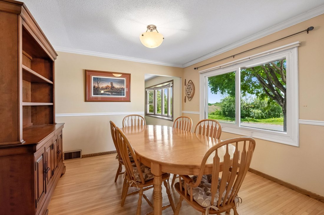 House in Bloomington, Minnesota, United States 3 - 18028271