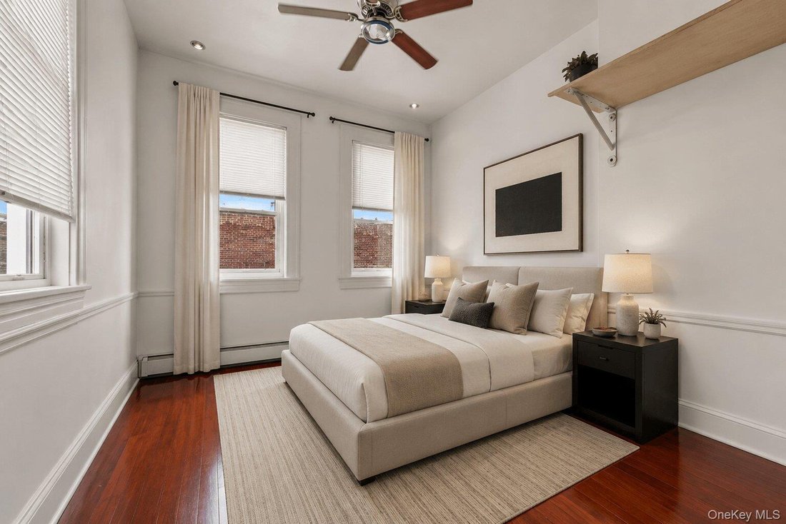 House in New York, New York, United States 4 - 18026316