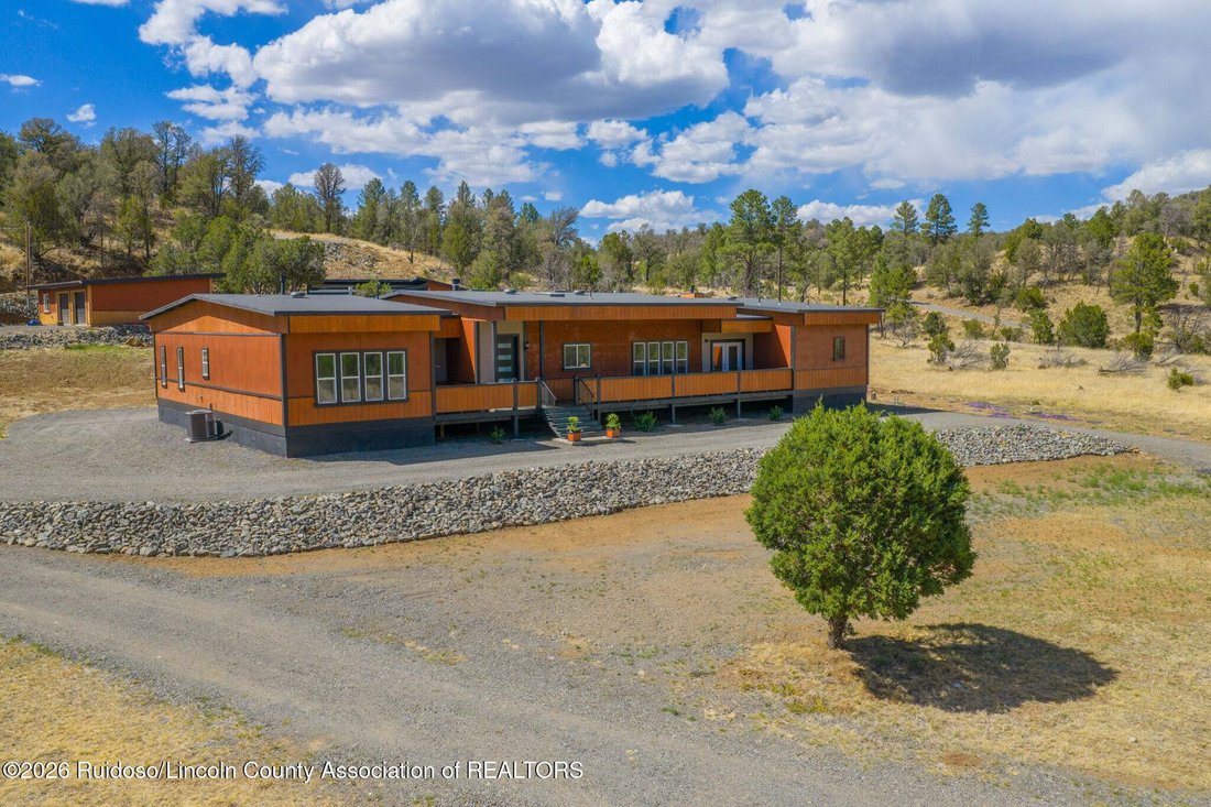 House in Capitan, New Mexico, United States 1 - 18028123