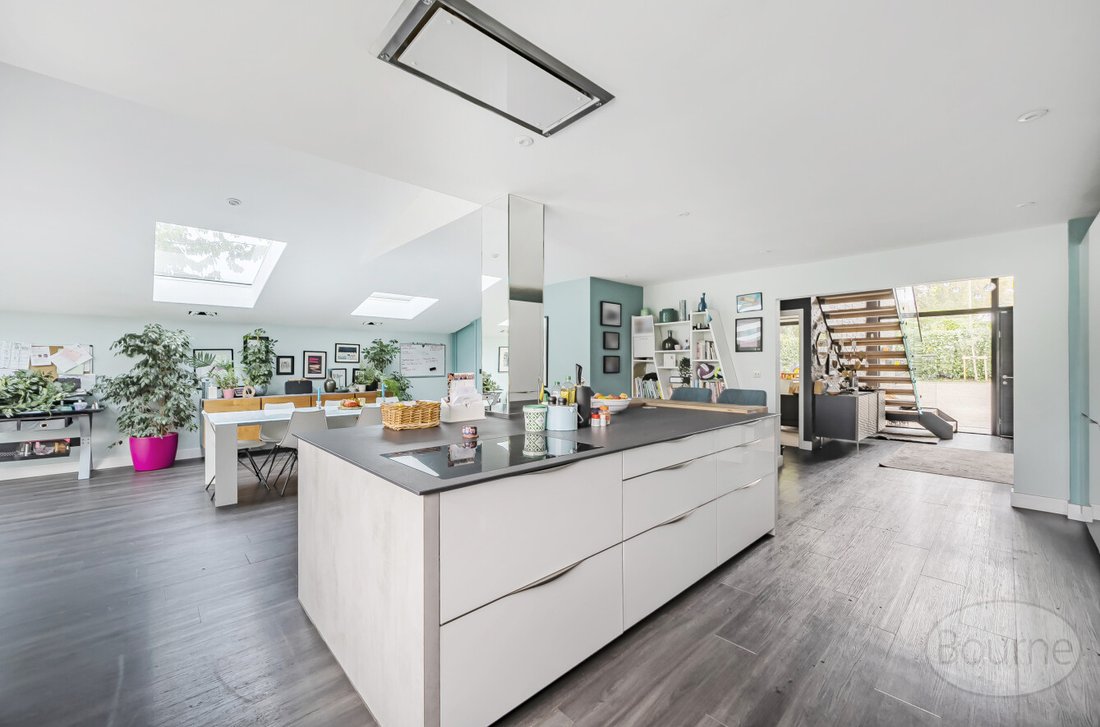 House in Lower Bourne, England 3 - 18025834