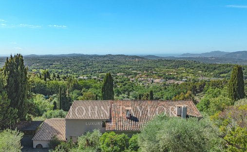 Casa en Châteauneuf-Grasse, Provenza-Alpes-Costa Azul, Francia 1
