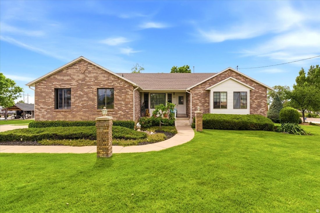 House in Roy, Utah, United States 1 - 16593462