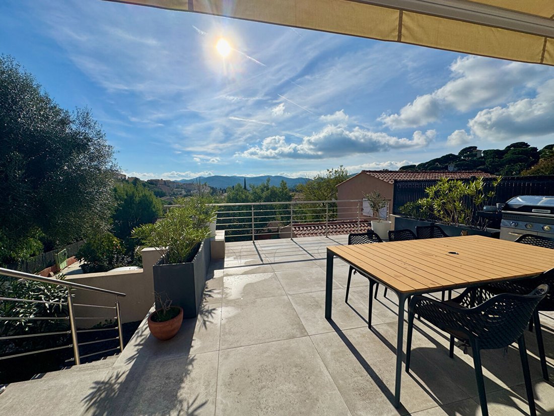 Villa in Nord Est, Bormes-les-Mimosas, France 5 - 18031511