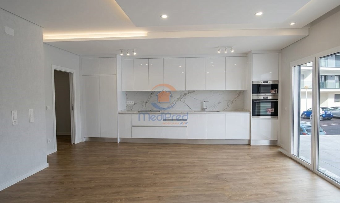 Apartment in Santo António dos Cavaleiros, Lisbon, Portugal 2 - 18027636