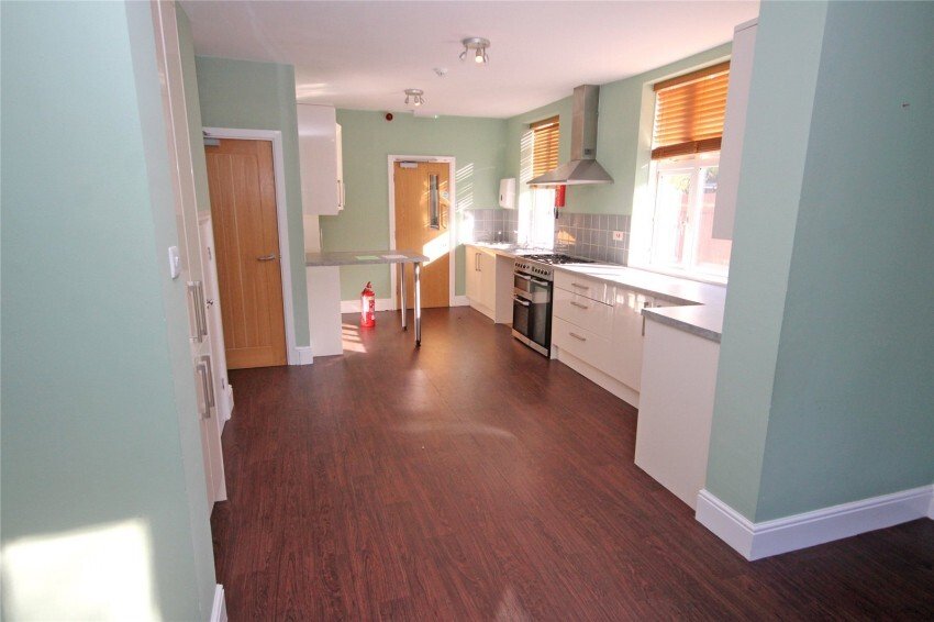 House in New Milton, England 5 - 18025865