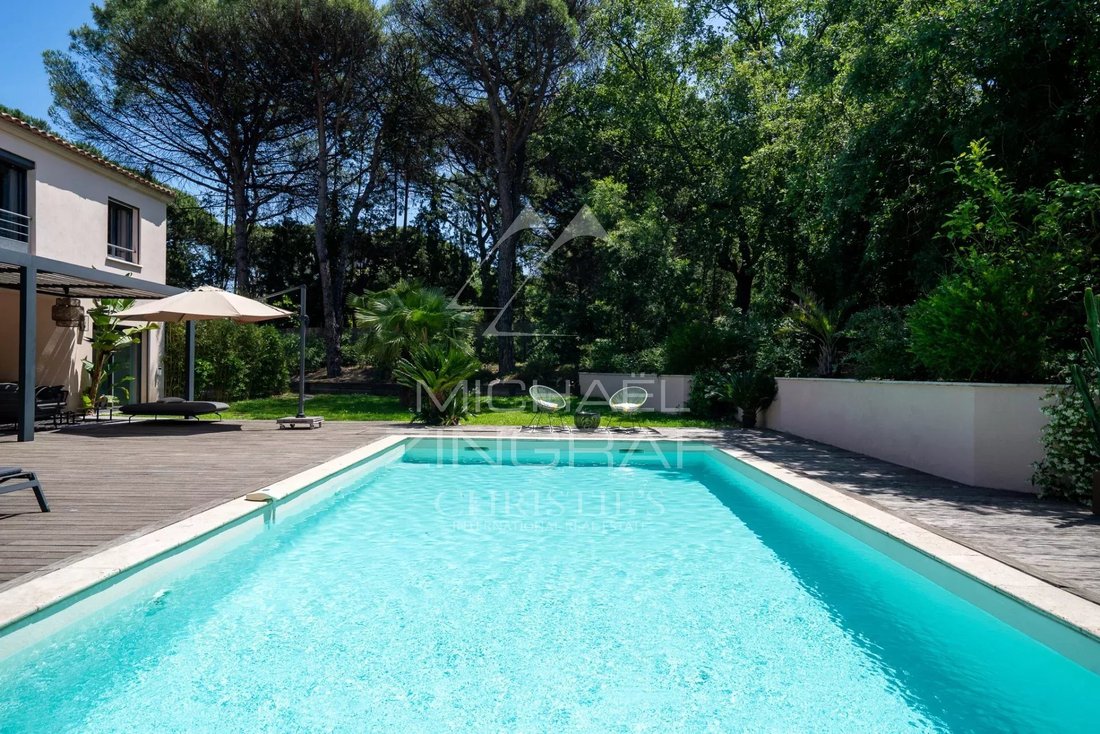 Villa in Gassin, Provence-Alpes-Côte d'Azur, France 3 - 18027510