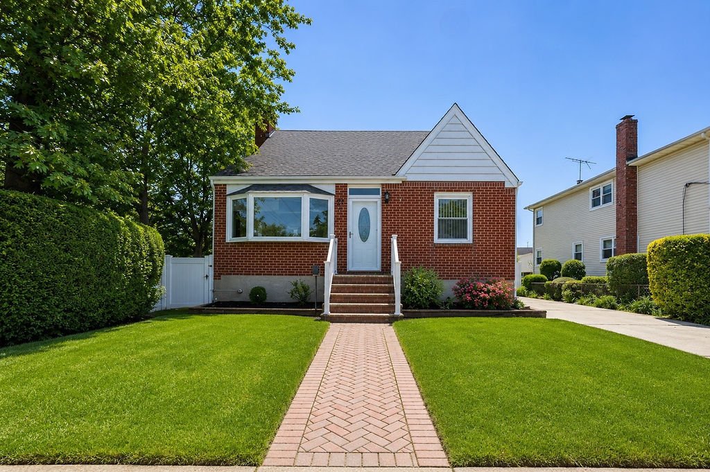 House in East Rockaway, New York, United States 1 - 18027159