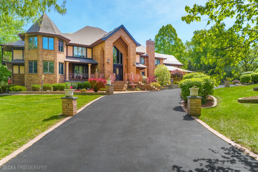 House in Crystal Lake, Illinois, United States 4 - 18030338