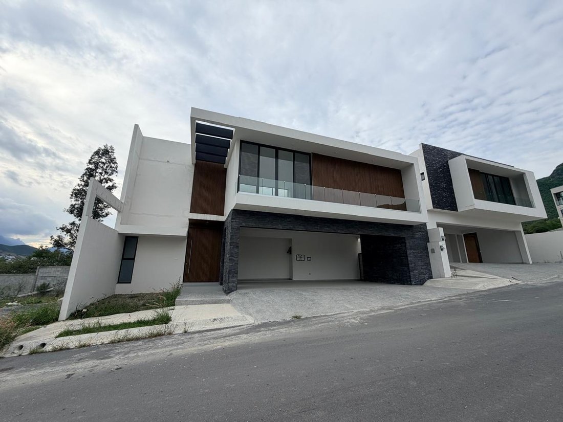 House in Monterrey, Nuevo Leon, Mexico 1 - 18027454