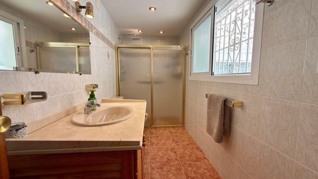 Chalet in Benalmadena, Andalusia, Spain 5 - 18025835
