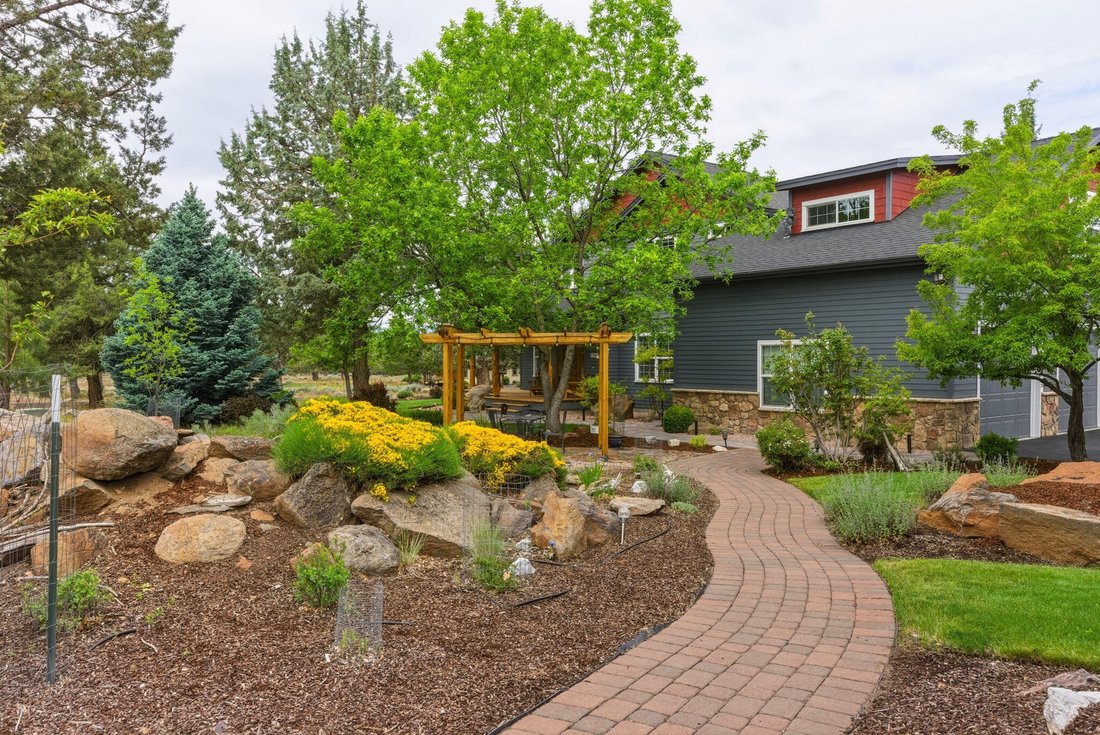 House in Sisters, Oregon, United States 3 - 18026018
