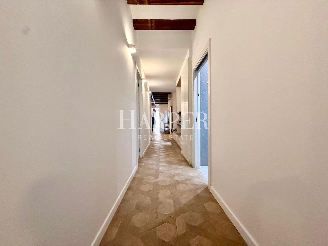 Apartment in Ciutat Vella, Barcelona, Spain 5 - 18019026