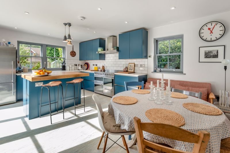 House in Abinger Hammer, England 2 - 18025815