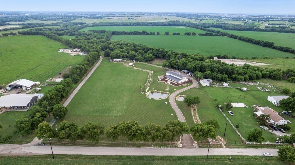 House in Krum, Texas, United States 3 - 18030617