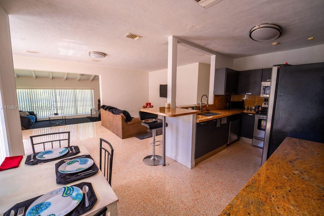 House in Miami, Florida, United States 5 - 17245200