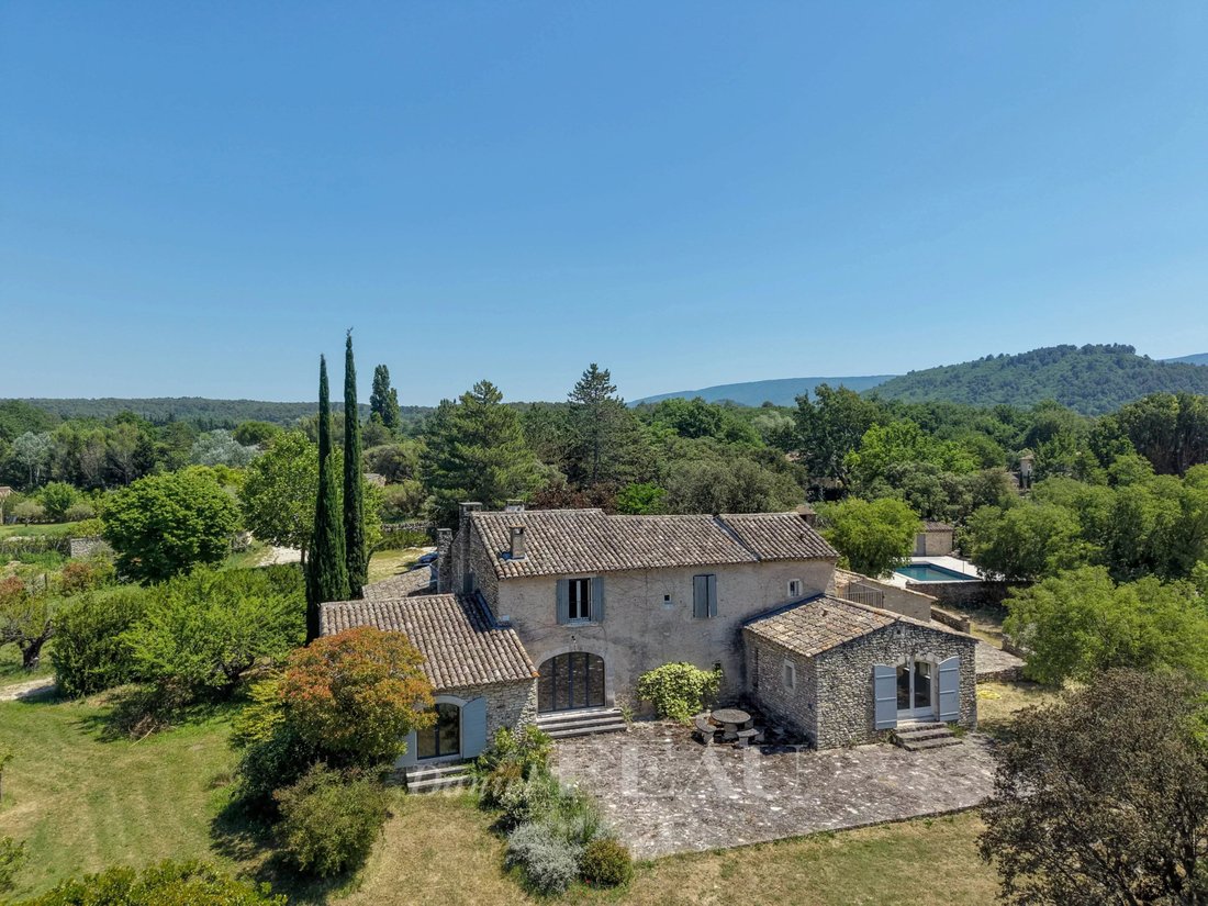 Country House in Ménerbes, Provence-Alpes-Côte d'Azur, France 4 - 16616982