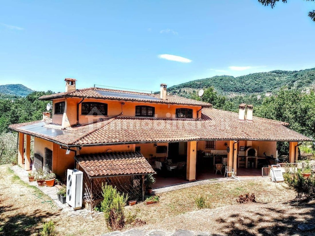 Villa in Area Monte San Quirico - Sant'Alessio, Lucca, Tuscany 2 - 18029422