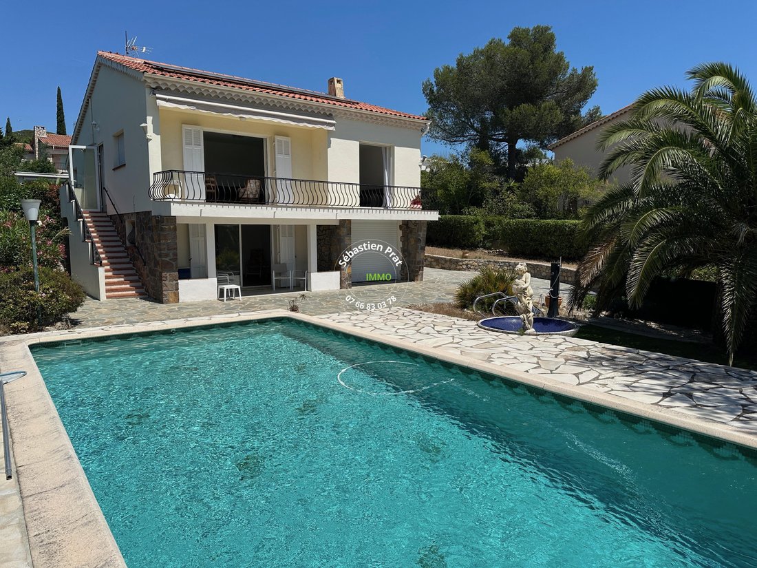 House in Saint-Raphaël, Nouvelle-Aquitaine, France 1 - 18026940