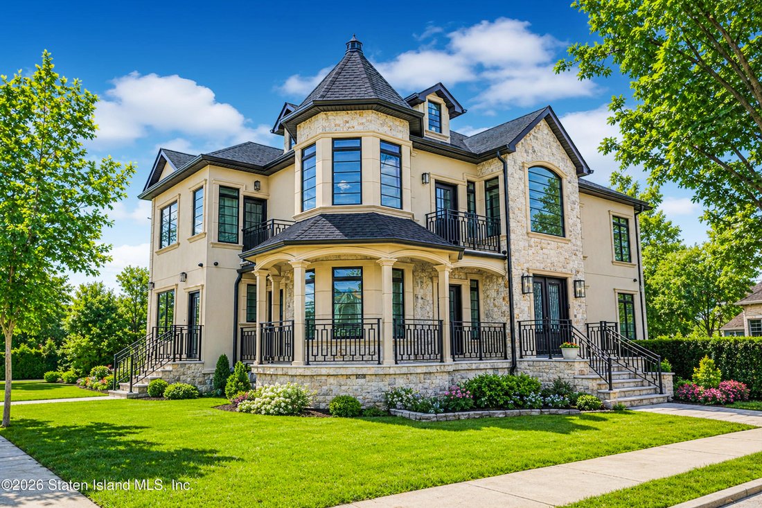 House in Staten Island, NY, United States 1 - 18026187