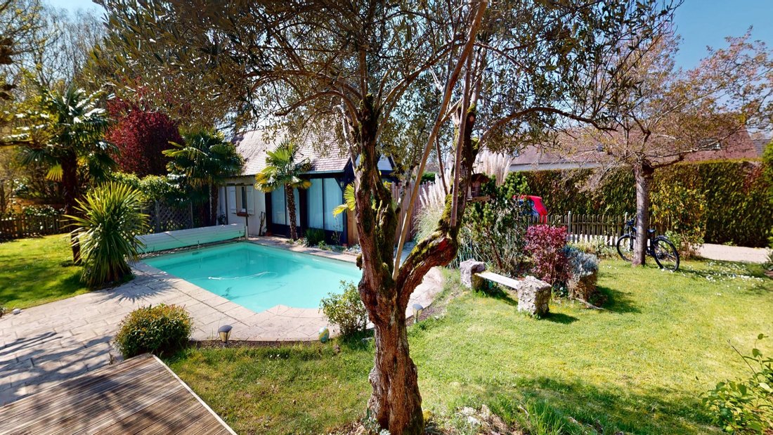 House in Saint-Denis-en-Val, Centre-Val de Loire, France 3 - 18032655
