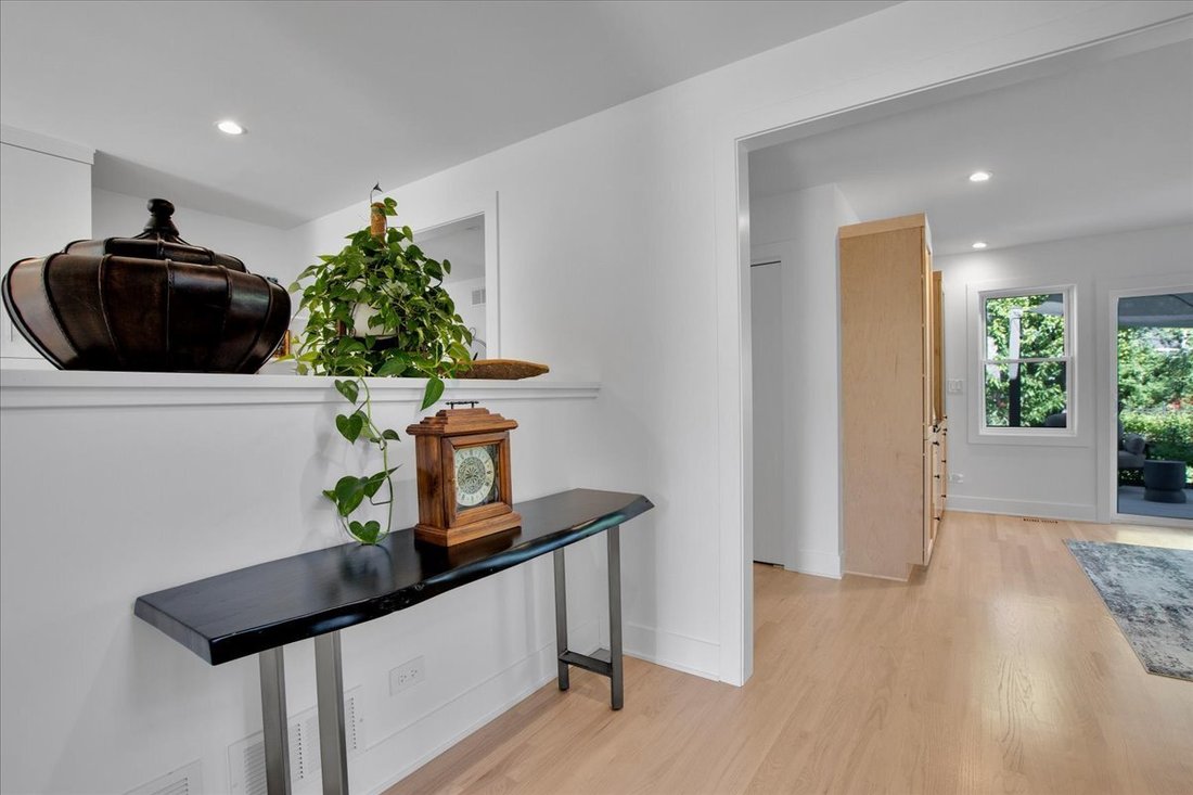 House in Elmwood Park, Illinois, United States 3 - 18020319