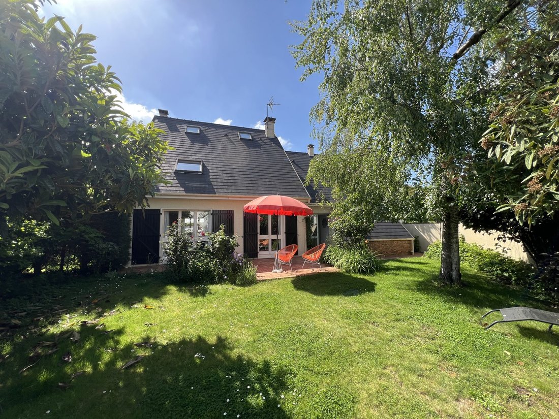 House in Saint-Aubin, Ile-de-France, France 1 - 18032593