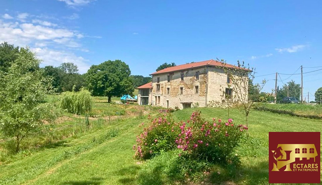 Villa in Chalamont, Auvergne-Rhône-Alpes, France 1 - 18027836