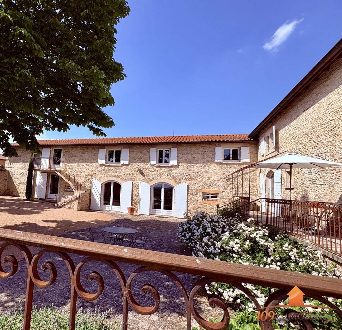 House in Arrondissement of Villefranche-sur-Saône, Auvergne-Rhône-Alpes, France 4 - 17456907